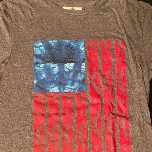 On the Byas Men’s T-Shirt American Flag Design - Size Small